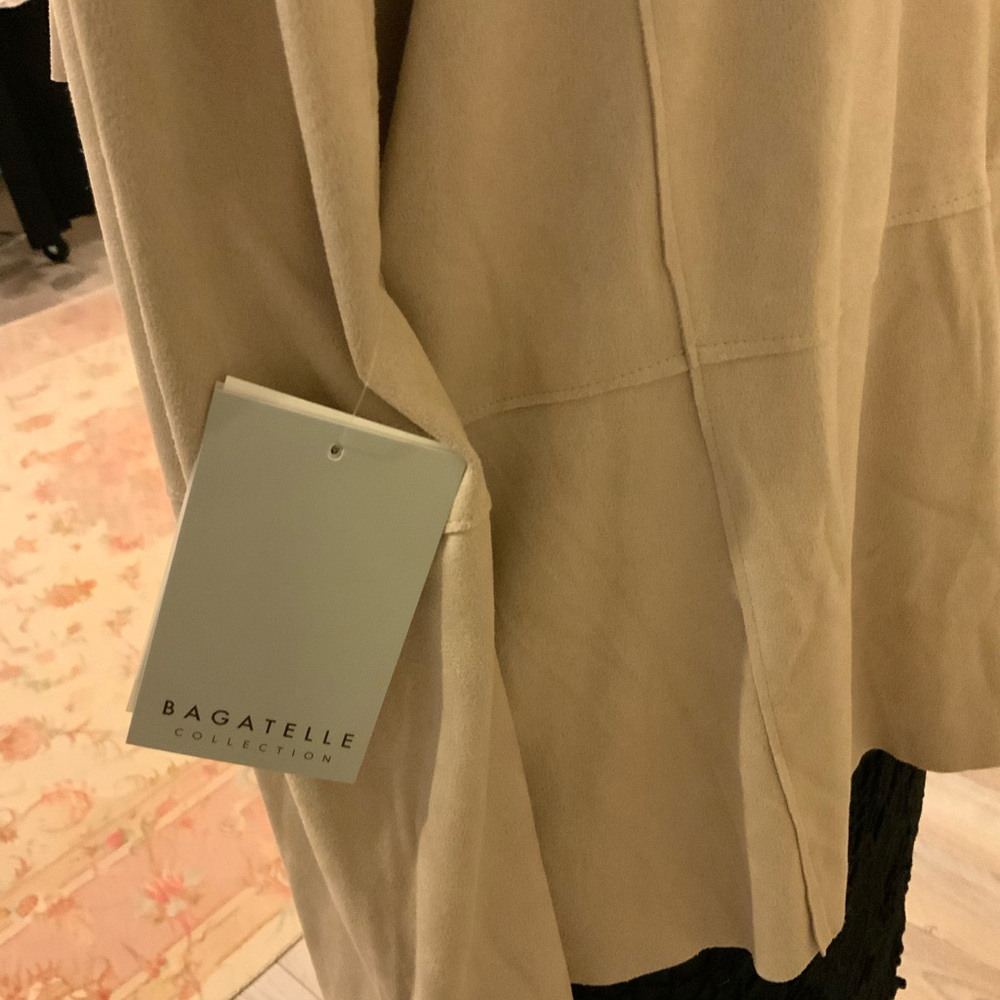 Beautiful jacket - Picture 4 of 8